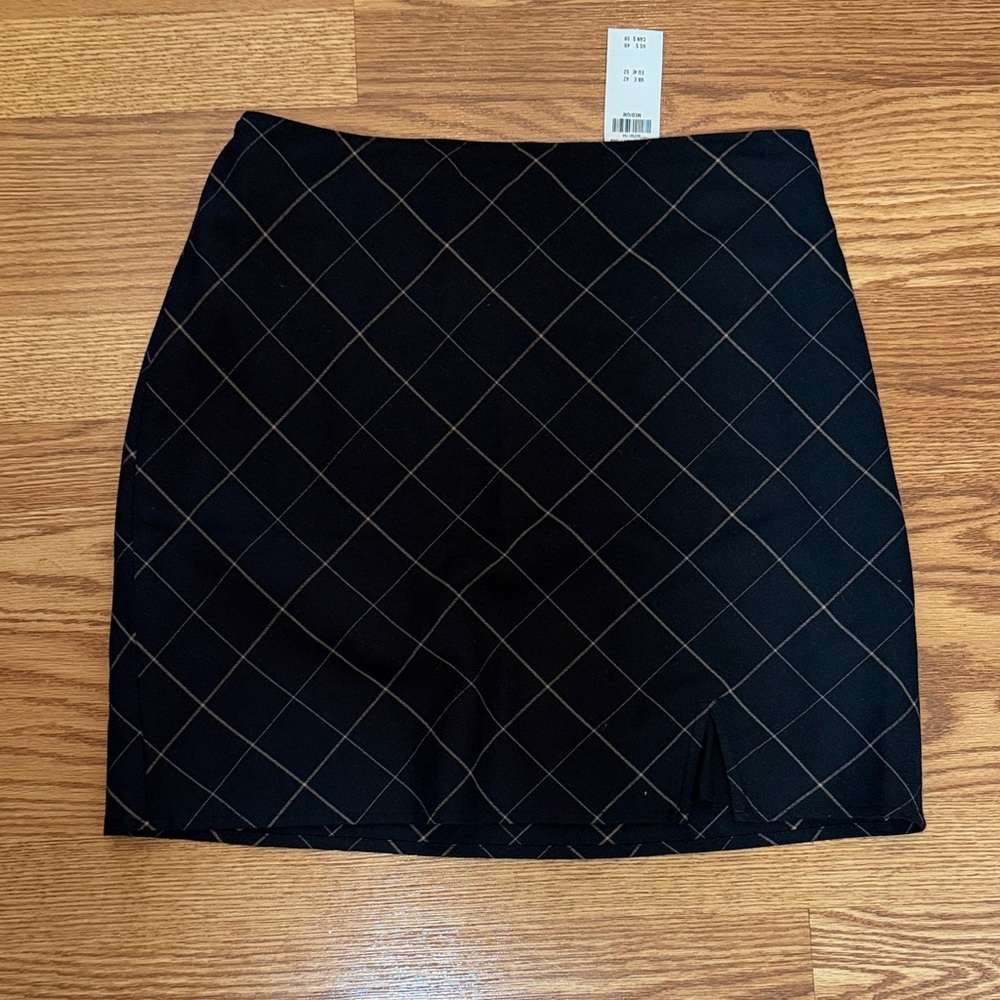 Abercrombie & Fitch, Black Diamond-Check Mini Skirt